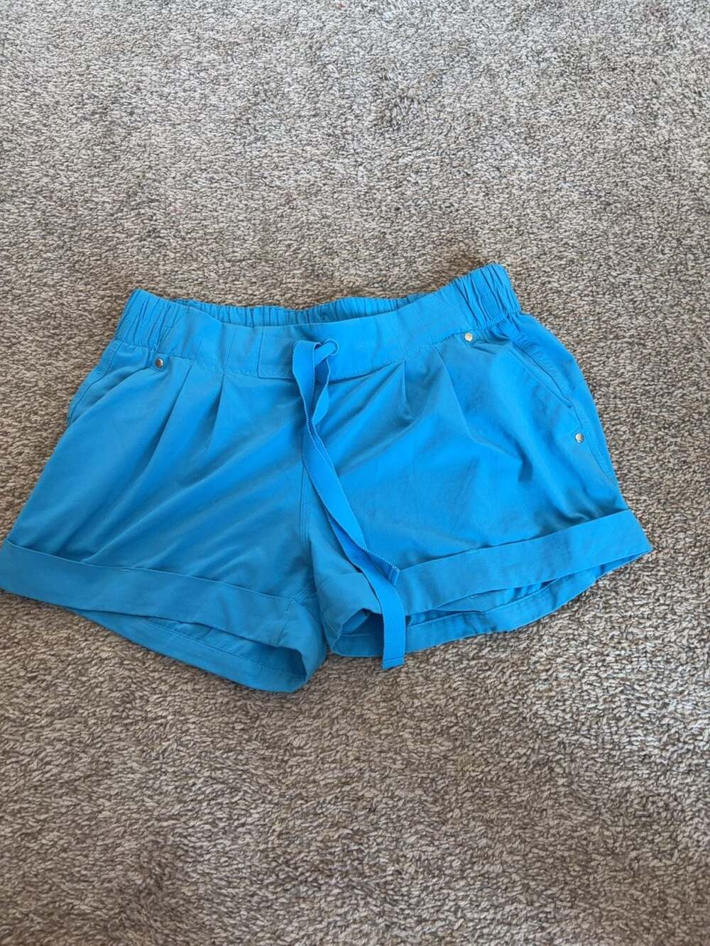 Lululemon Drawstring Cuffed Shorts Blue Size 6
